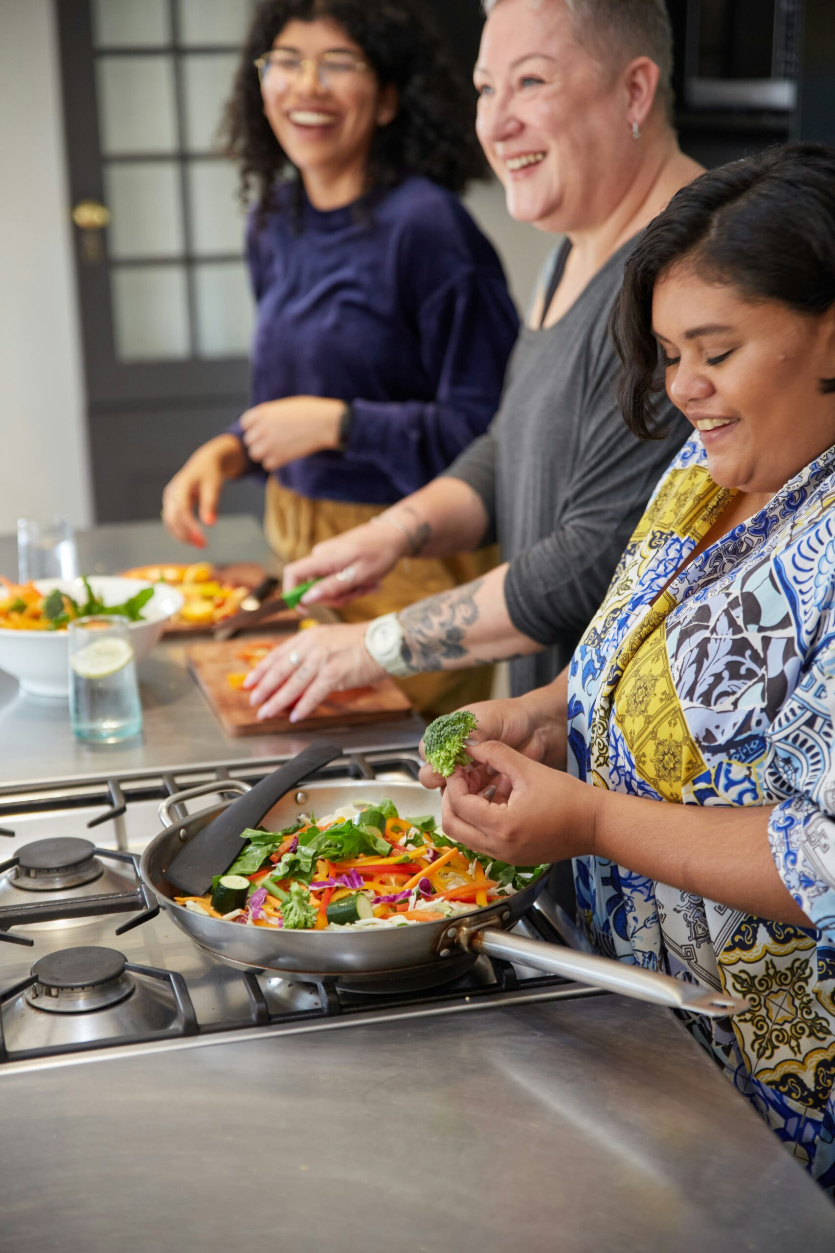Cuisine végétarienne avec des légumes de saison